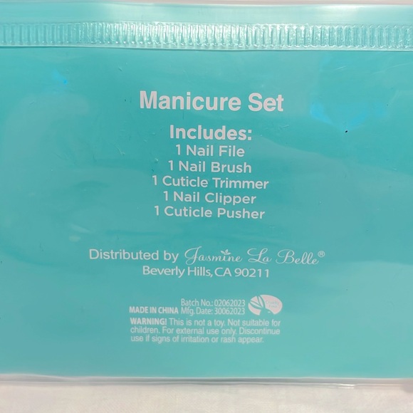 NWT Sweet and Shimmer Manicure Set - Picture 2 of 2